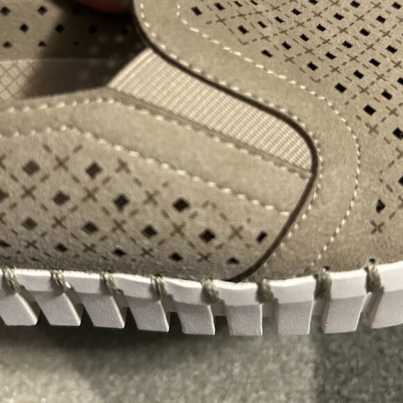 Skechers ⭐️EUC⭐️ Sepulveda BLVD-a La Mode Slip-on Sneakers Women's Size 10 - Picture 3 of 11